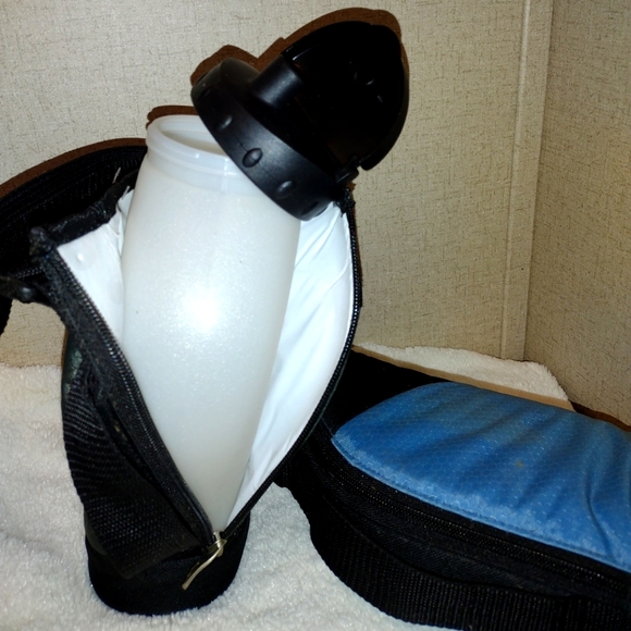 NOT FOR SALE ---Plastic Water bottles - Picture 4 of 4